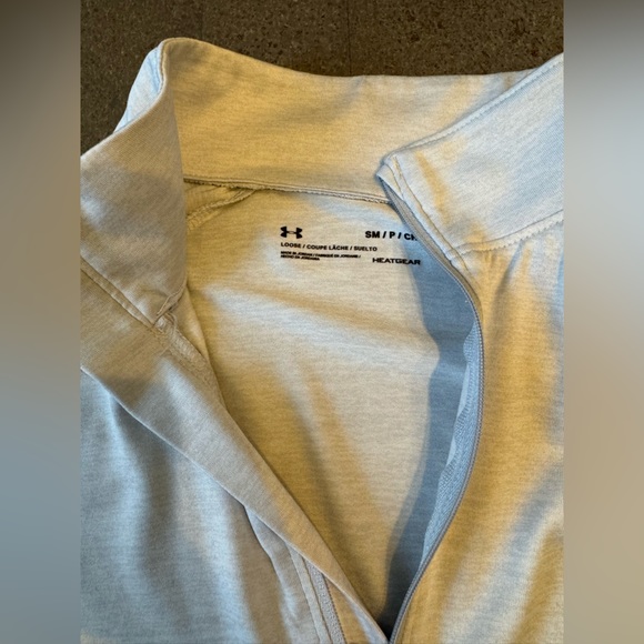 NWOT women’s Under Armour heat gear half zip - Picture 3 of 3